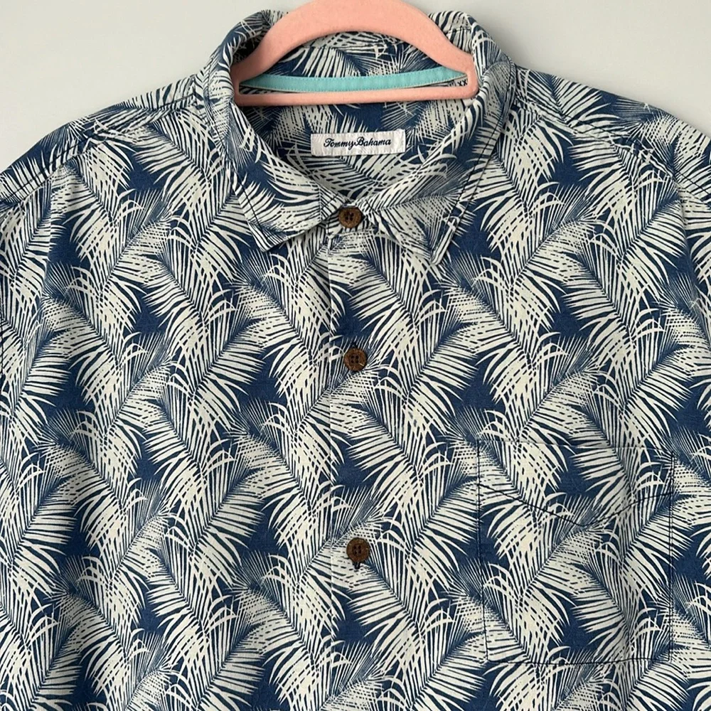 NWOT Men's Tommy Bahama Hawaiian Shirt Blue & White Palm Leaf 100% Silk XXL/TTG - Picture 3 of 8